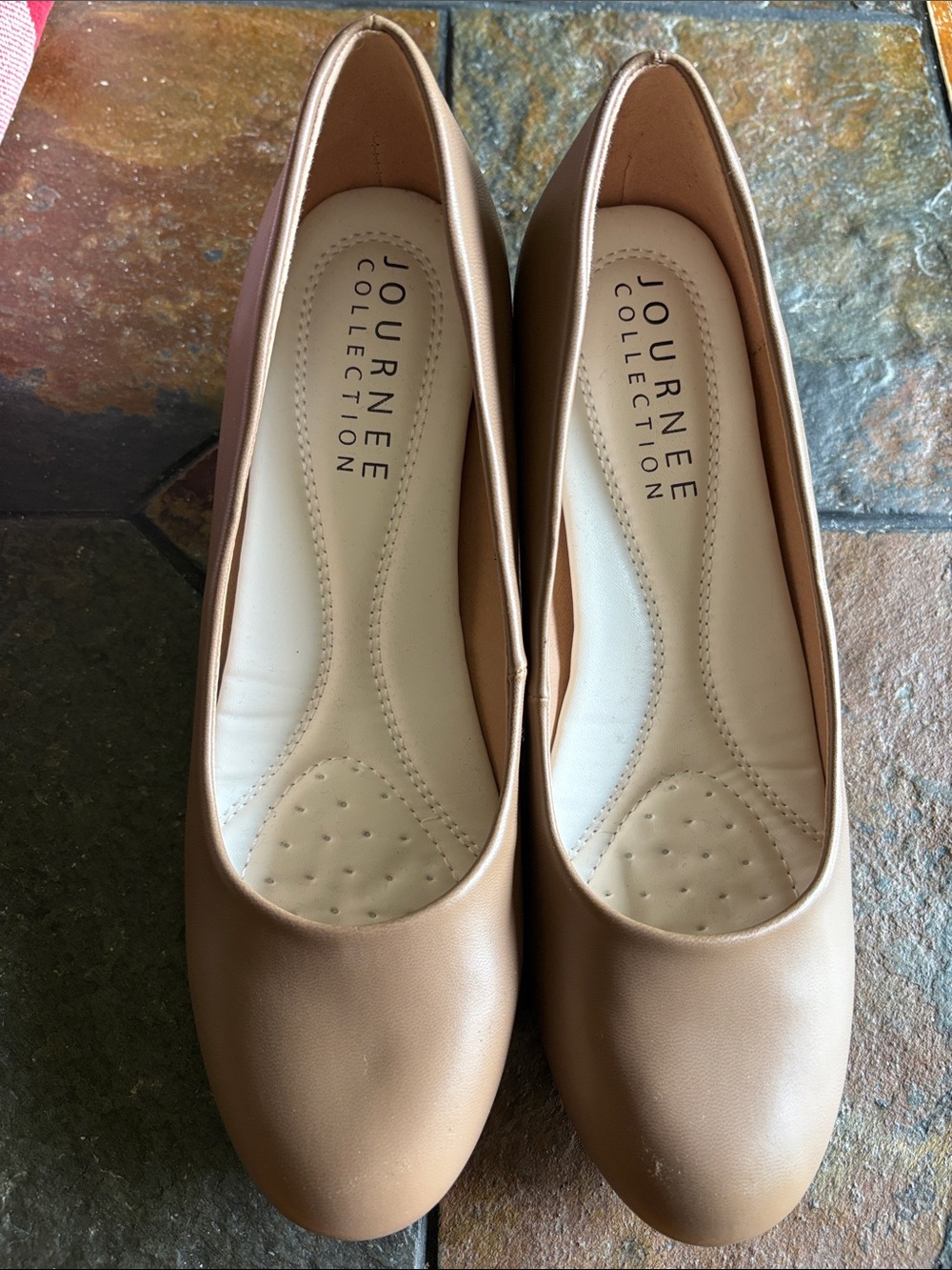 Like New! Journee Collection Tan pumps - Picture 5 of 7